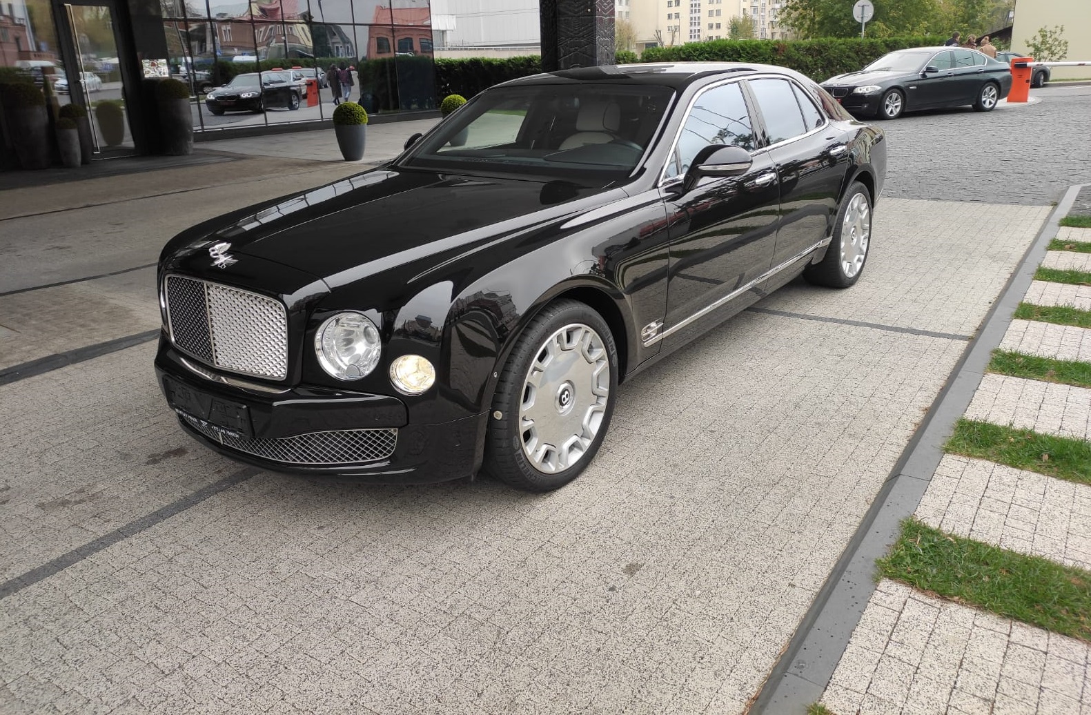arenda premium avto s voditelem minsk