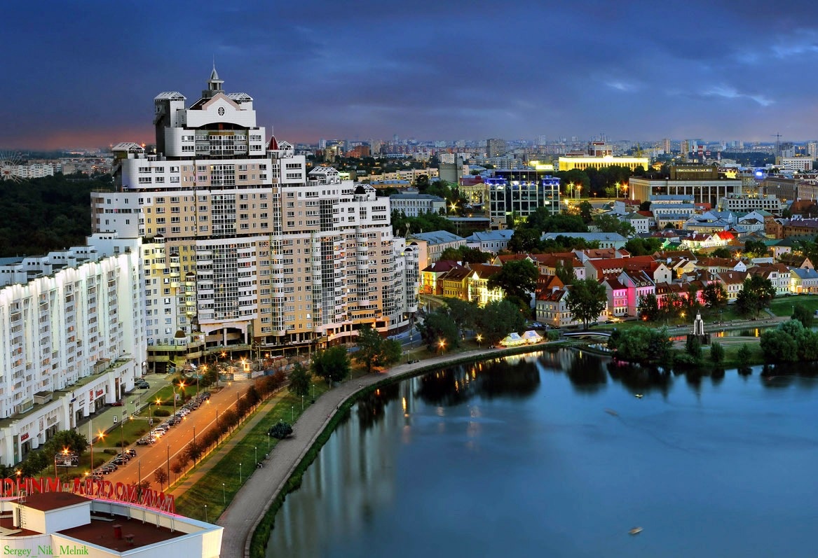 vechernyaya ekskursia po Minsku na limuzine